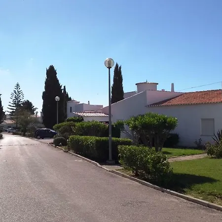 Villa Senhora Da Rocha Beach House *